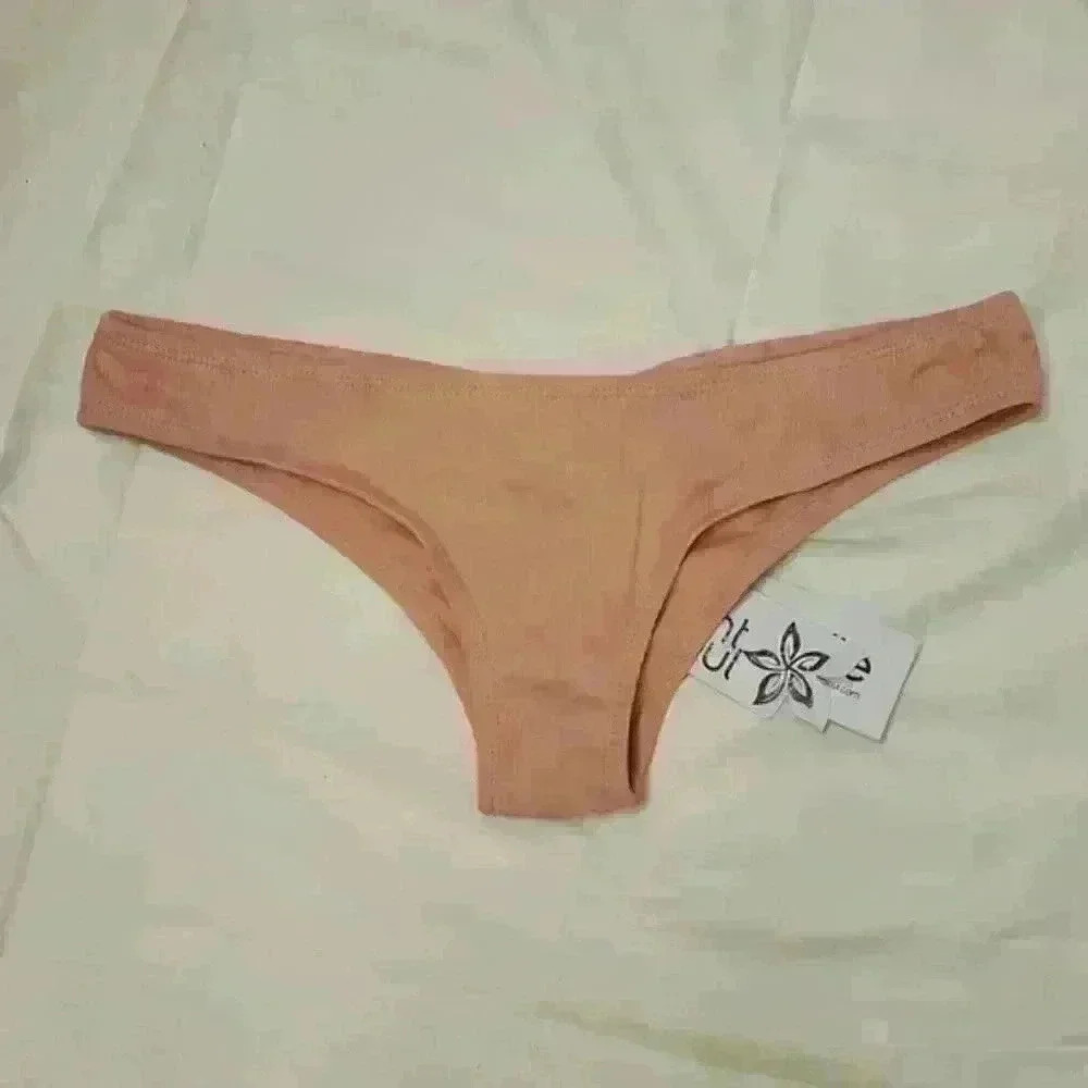 NWT Quintsoul bathsuit bottom Peach 🍑 with scrunch bottom NEVER WORN